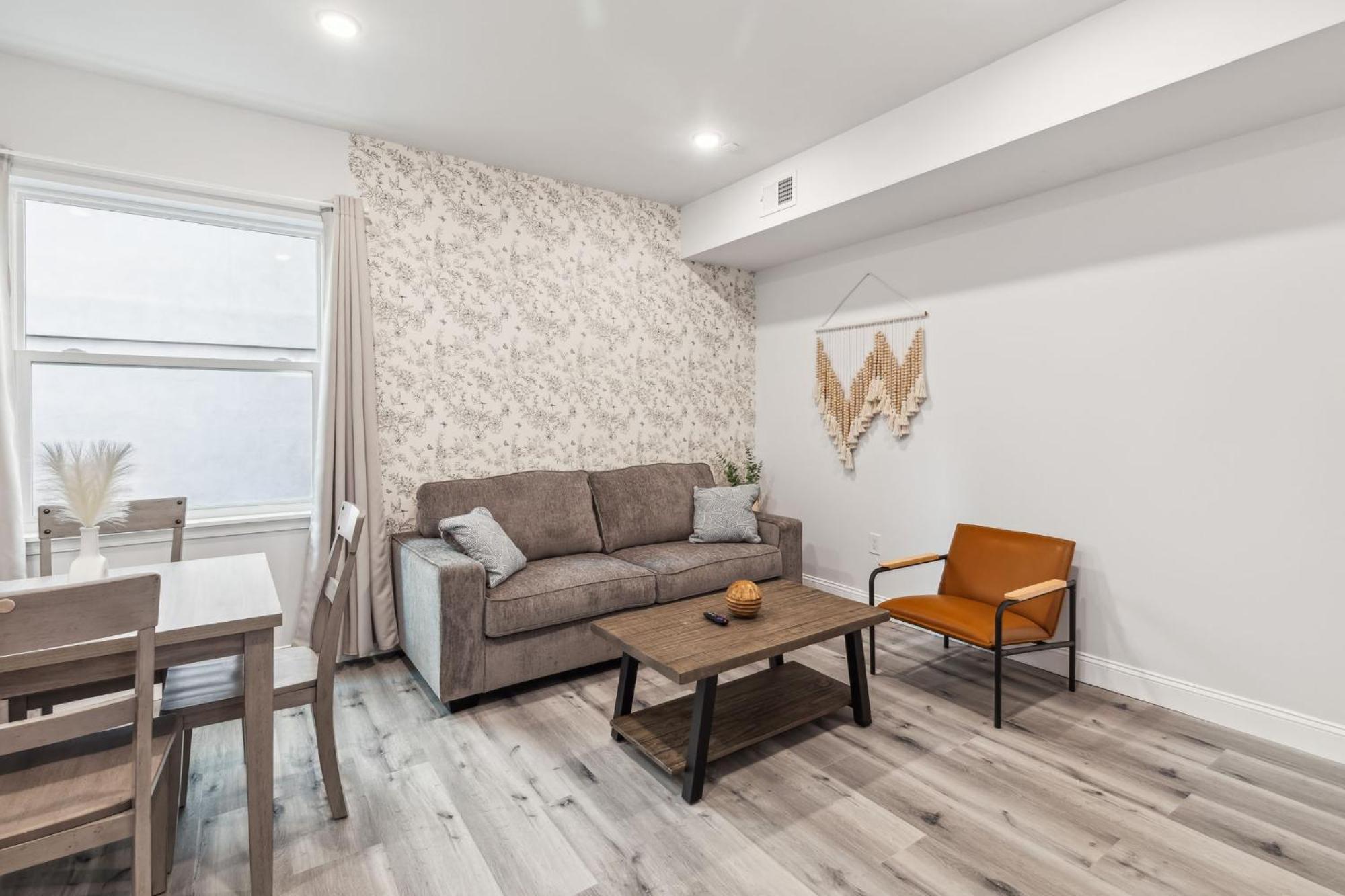 Stay At Luna At Convention Center Филаделфия Екстериор снимка