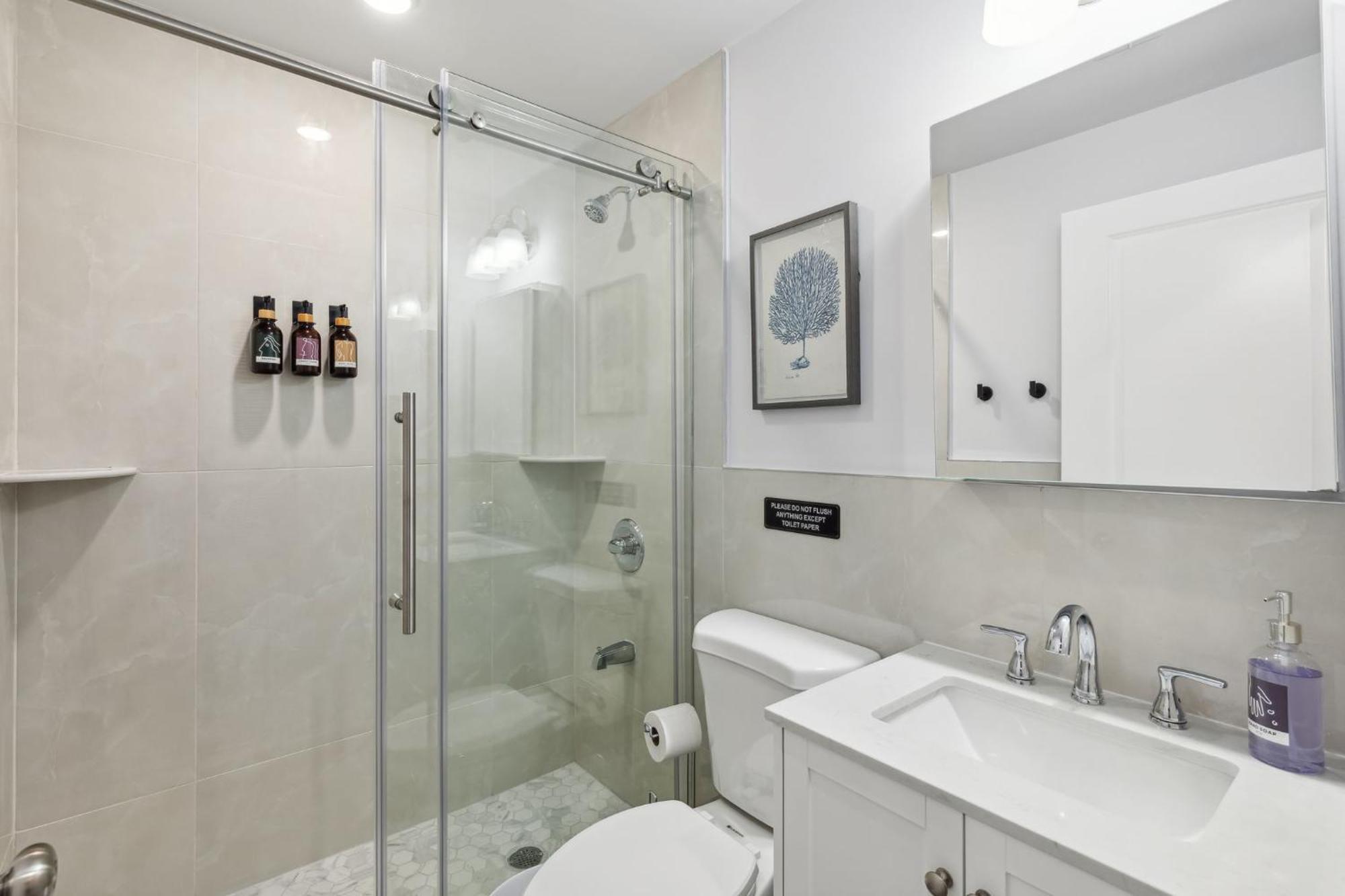 Stay At Luna At Convention Center Филаделфия Екстериор снимка