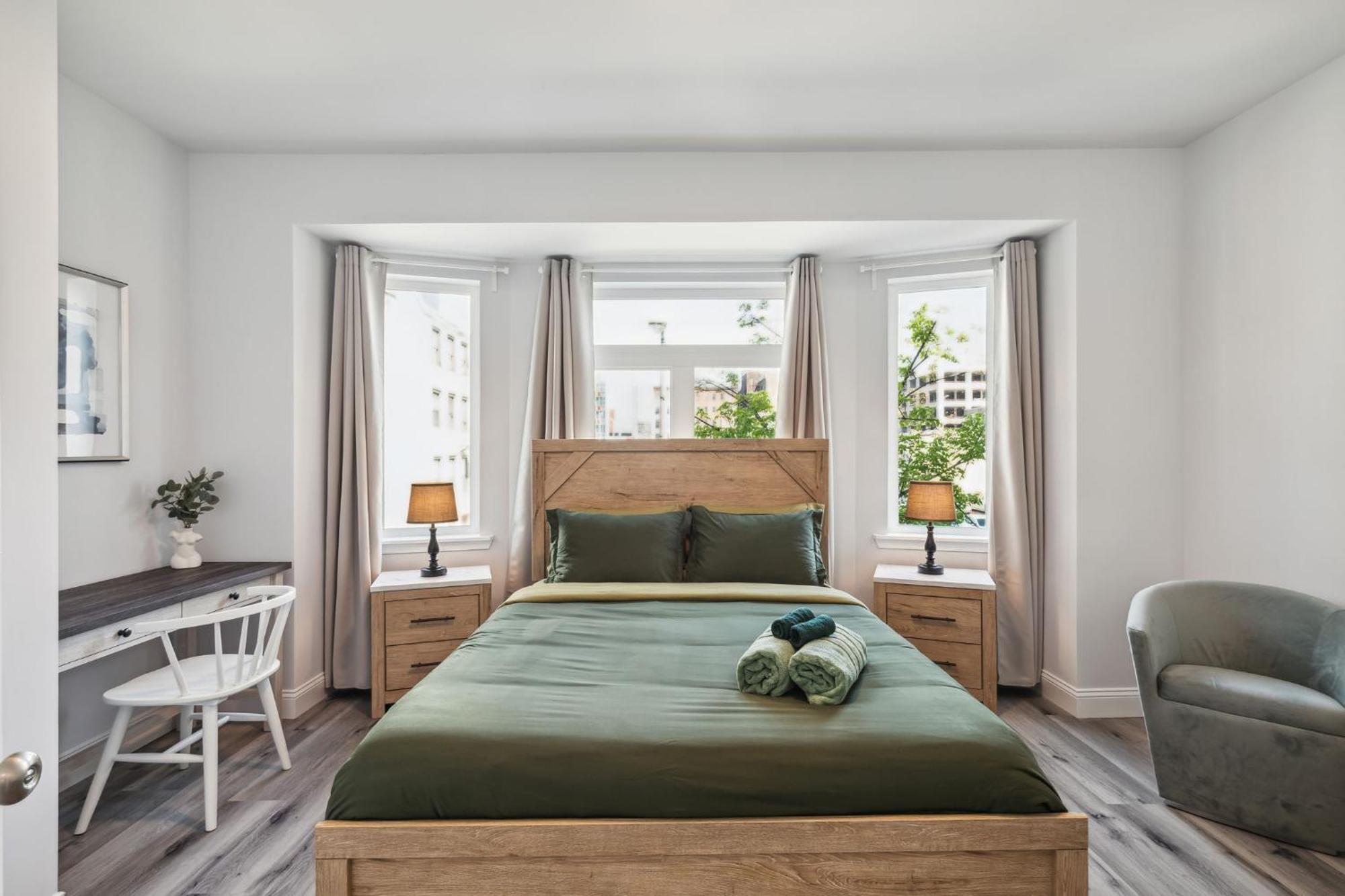 Stay At Luna At Convention Center Филаделфия Екстериор снимка