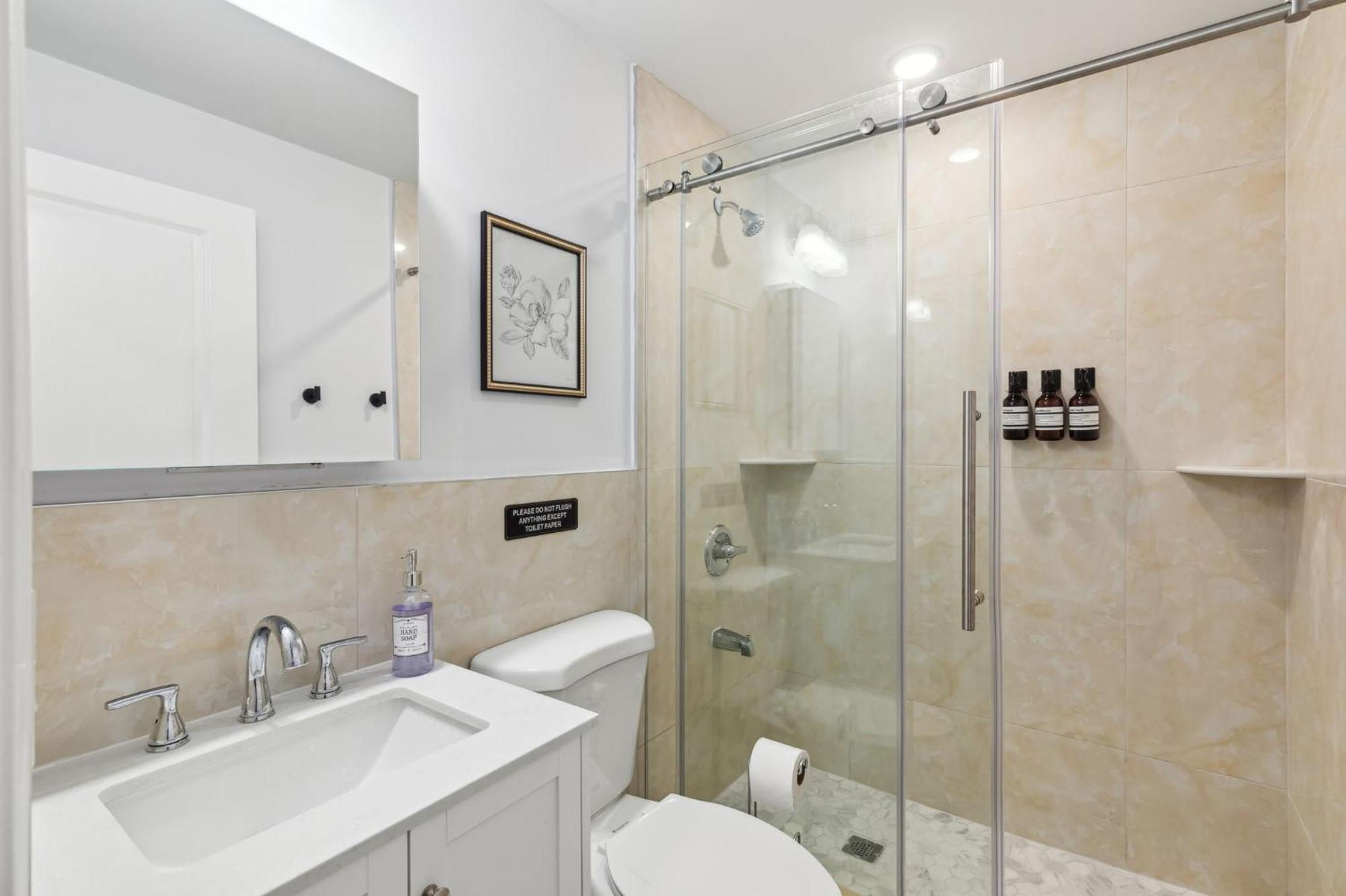 Stay At Luna At Convention Center Филаделфия Екстериор снимка