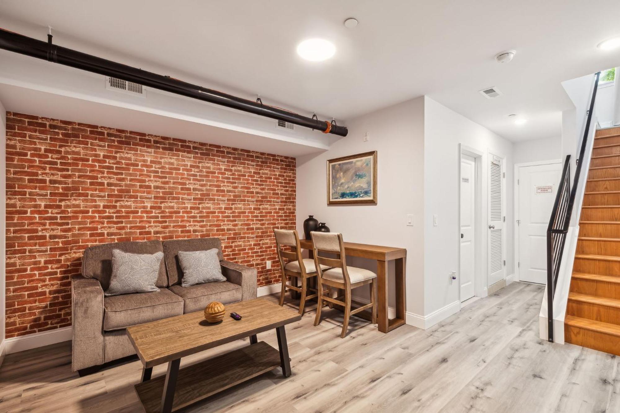 Stay At Luna At Convention Center Филаделфия Екстериор снимка